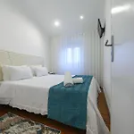 Dina House شقة نازاريه