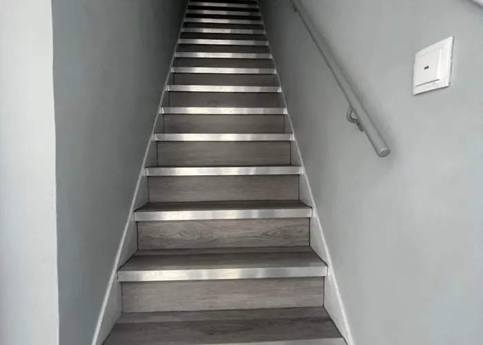 Dina House Apartman *