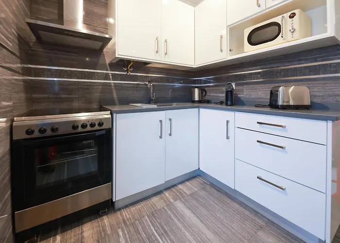 Apartman Dina House *