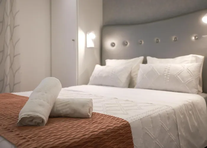 Dina House Apartman *