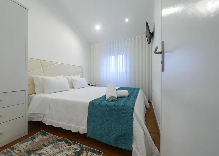 Dina House Apartman Nazaré