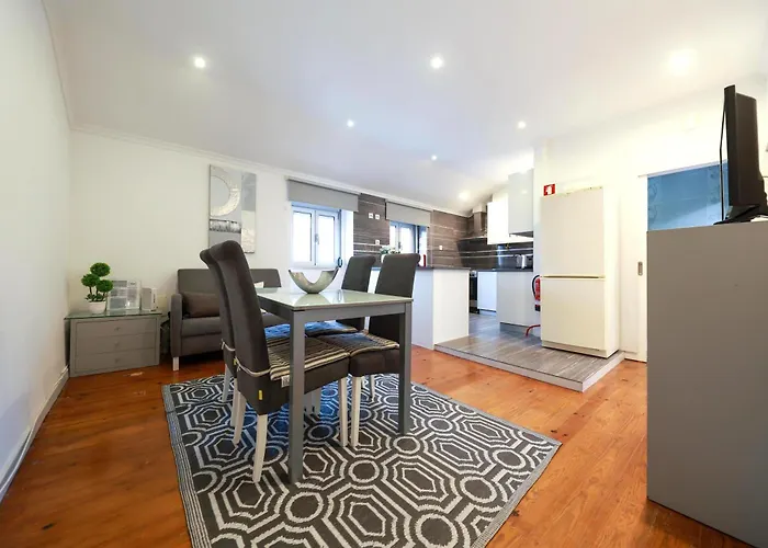 Apartman Dina House *